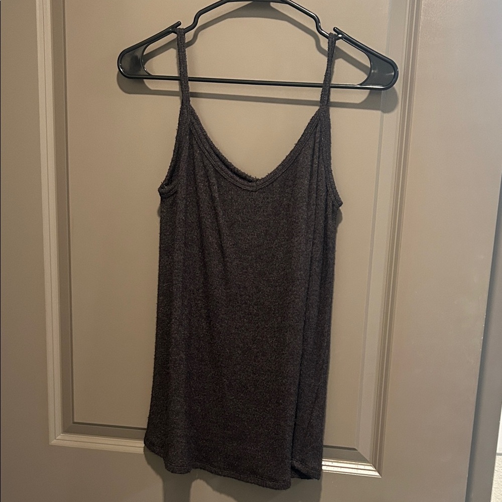 Halston V-neck tank